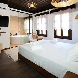 ador-boutique.albaniahotels.org/